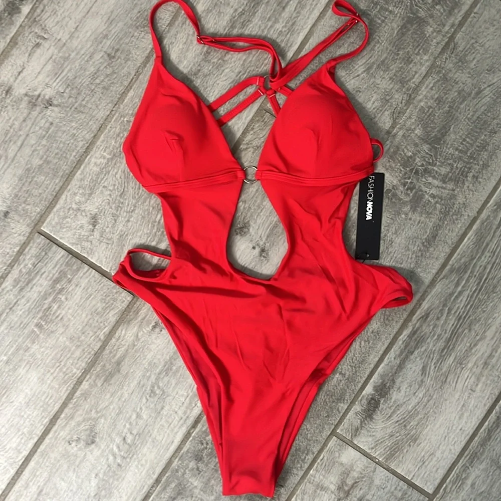 NWT Women’s Swimsuit - Picture 3 of 4